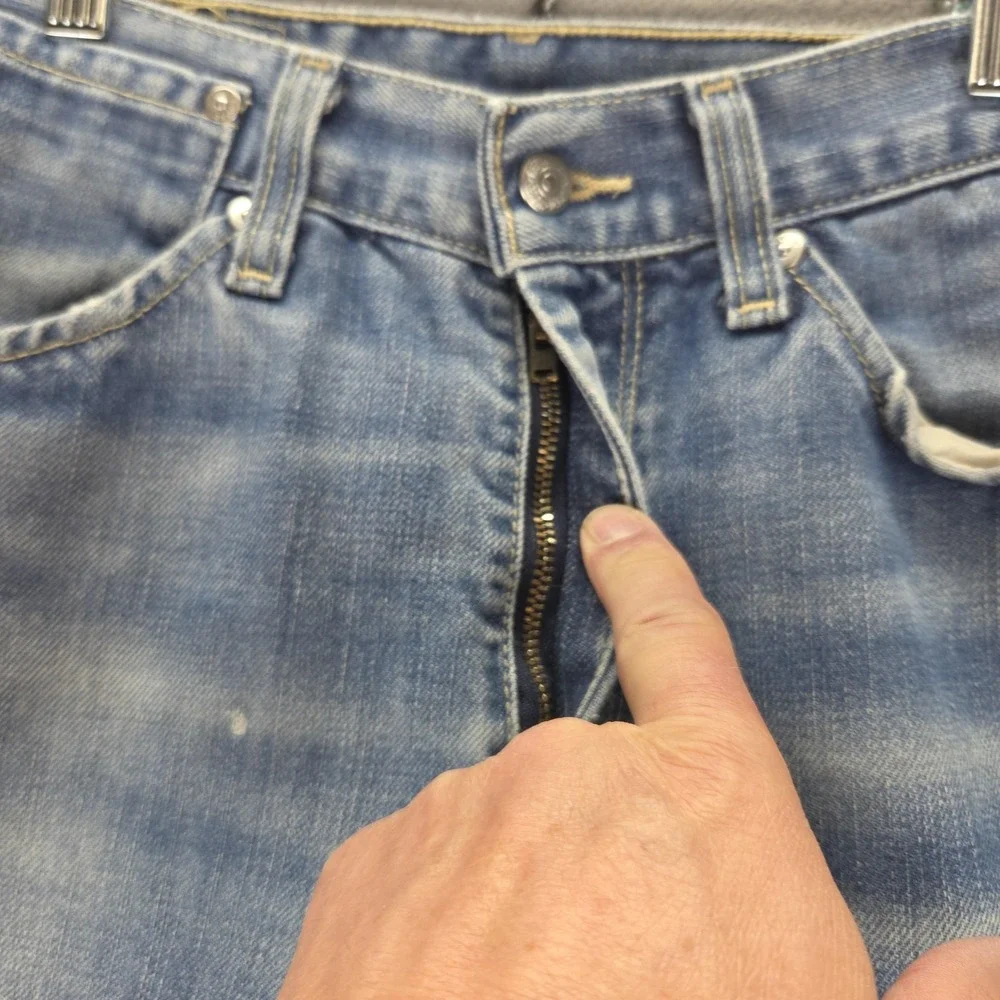 Levis 11861 important
